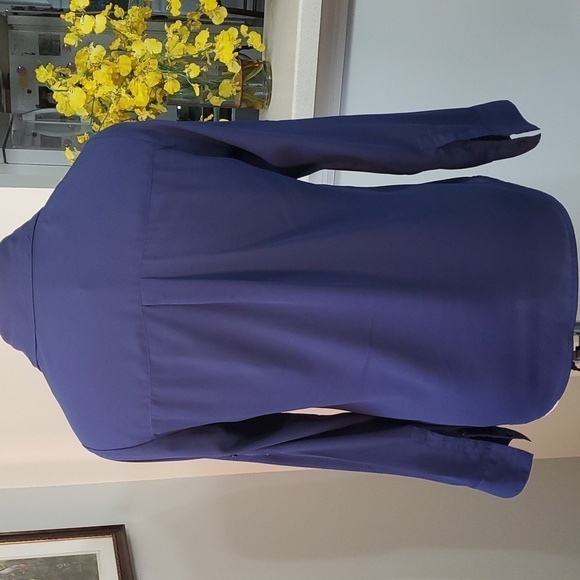 Express, The portfolio shirt, navy blue.  Long tab sleeves. 2 front pockets. - Picture 6 of 7